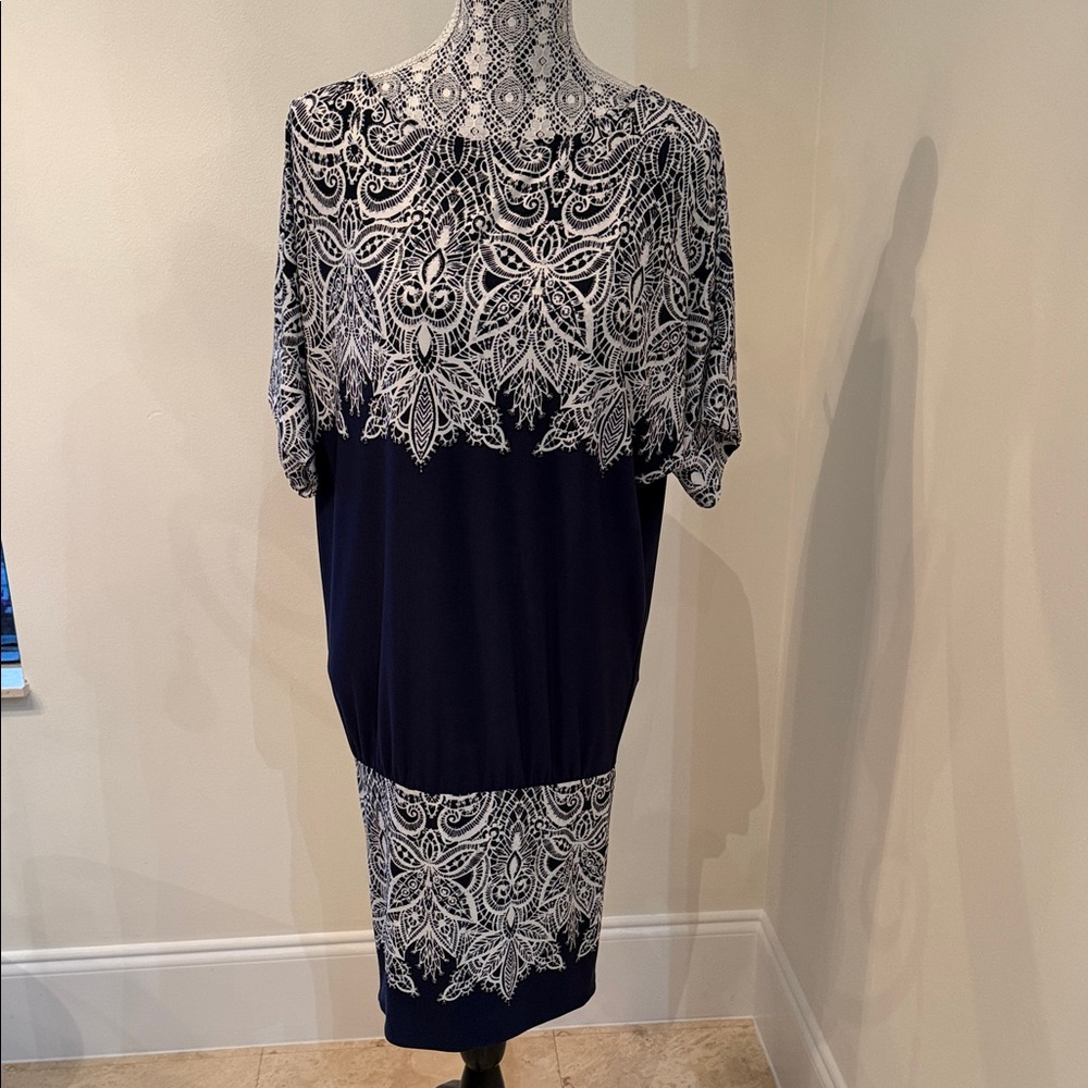 BCBGMaxAzria Arielle Navy and White Patterned Mini Stretchy Dress